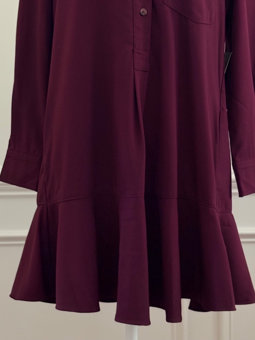 Tuckernuck Shirt Dress "Callahan" XS Wine Crepe Ruffle Relax Fit Stretch - Picture 3 of 11